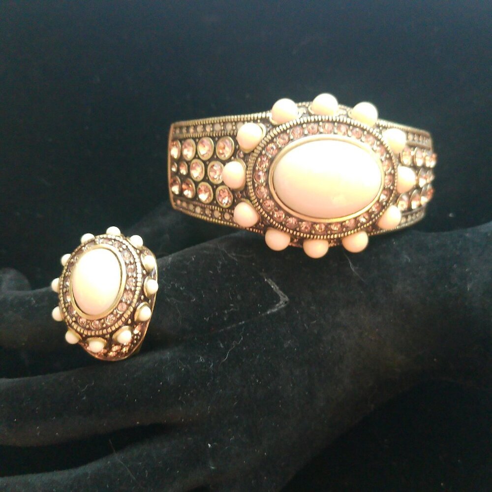 Heidi Daus Swarovski Crystal Cream Gemstone Hinged Oval Bangle & Ring (368)